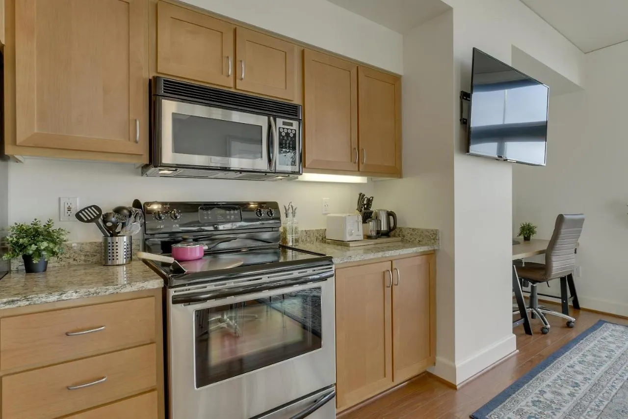 Renu Suites At The Burlington Portland