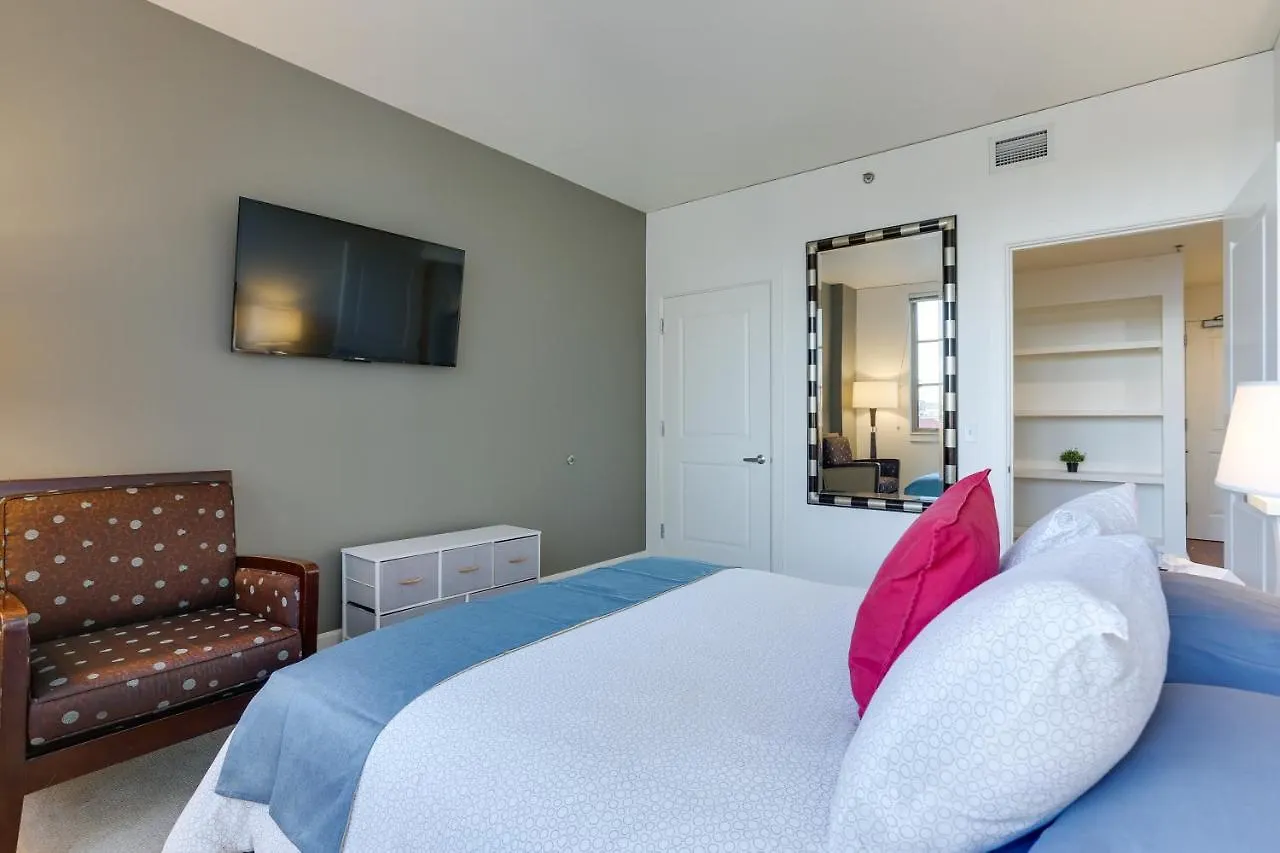 Renu Suites At The Burlington Portland