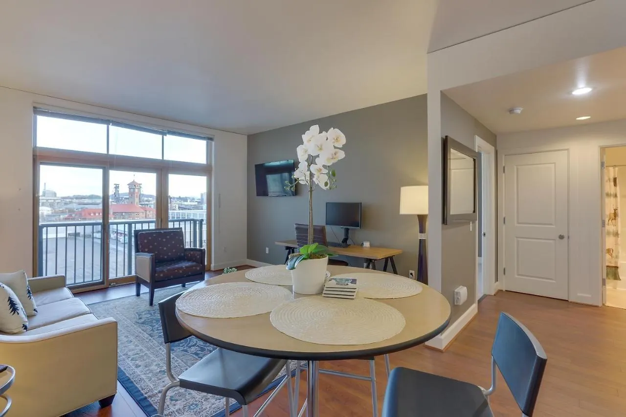 Apartment Renu Suites At The Burlington Portland