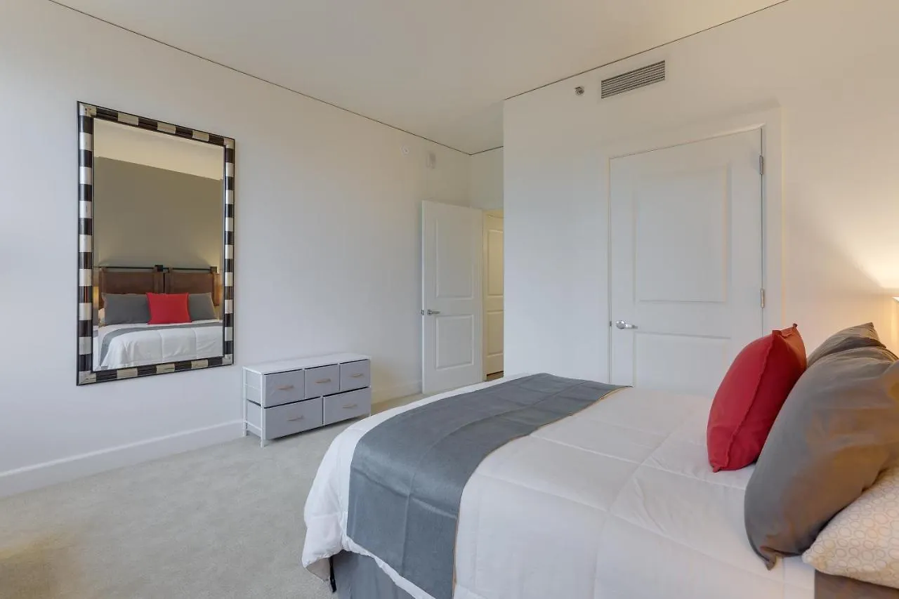 Renu Suites At The Burlington Portland Apartment
